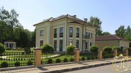 Шикарный особняк в Павловске